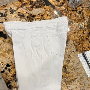 Soft Surroundings PS whit shorts